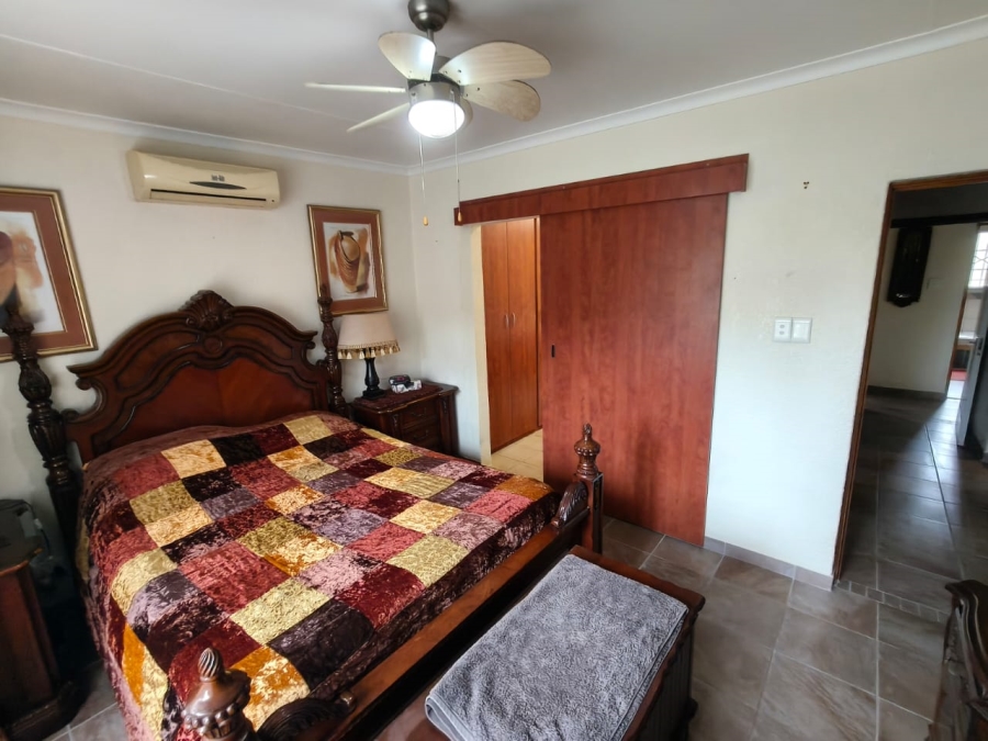3 Bedroom Property for Sale in Safari Gardens North West